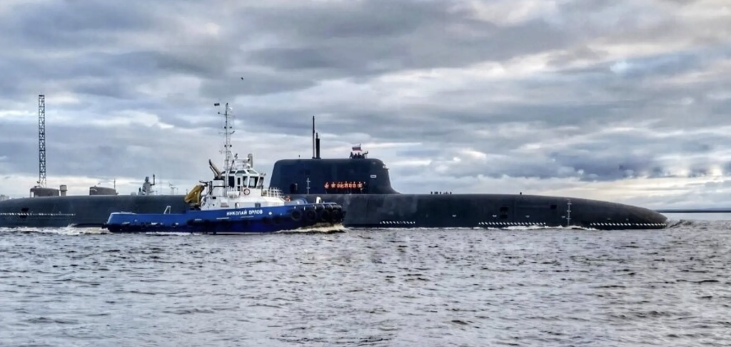 Le Khabarovsk a quitté le chantier naval Sevmash de Severodvinsk pour la mer Blanche le lundi 16 août